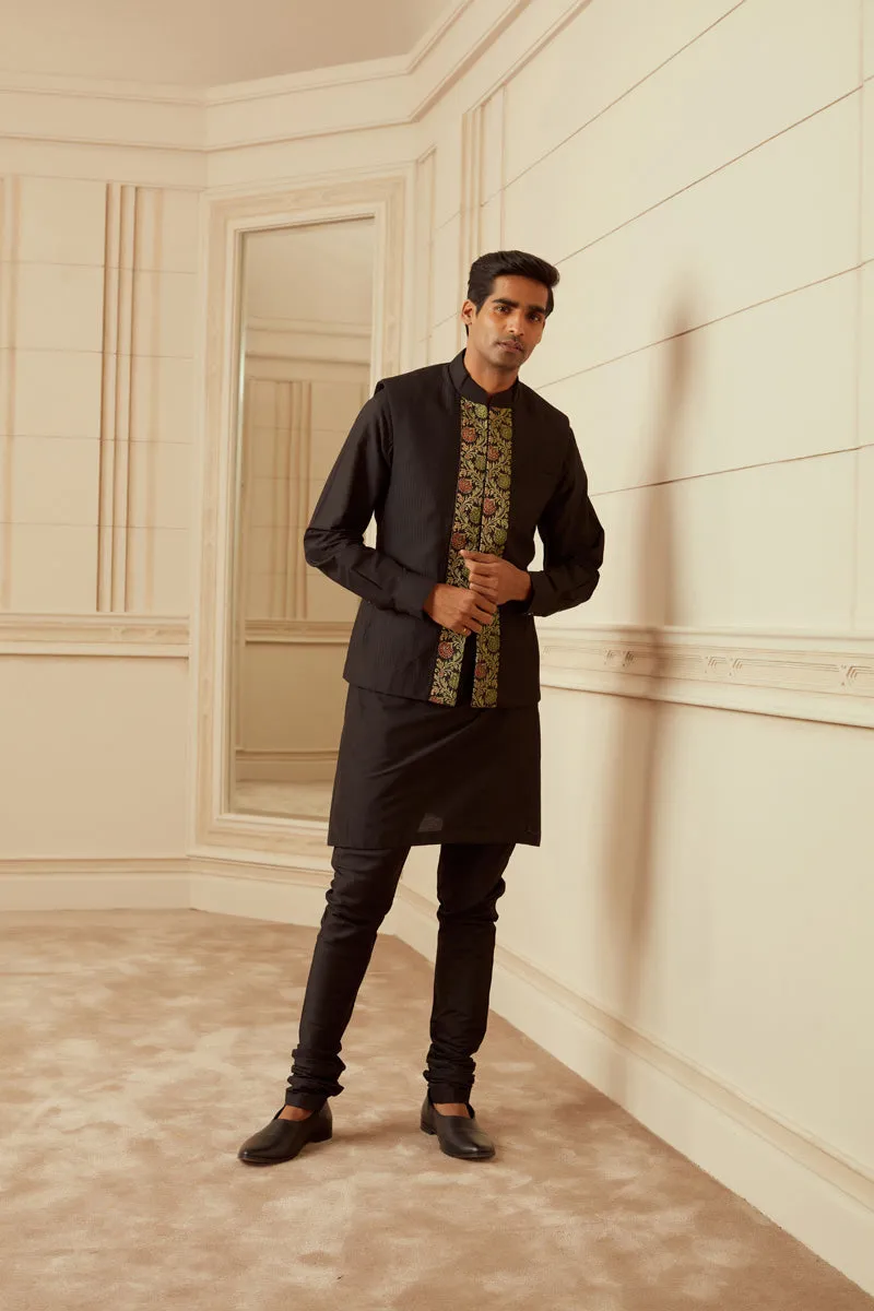 Black Contrast Kurta Bundi Set