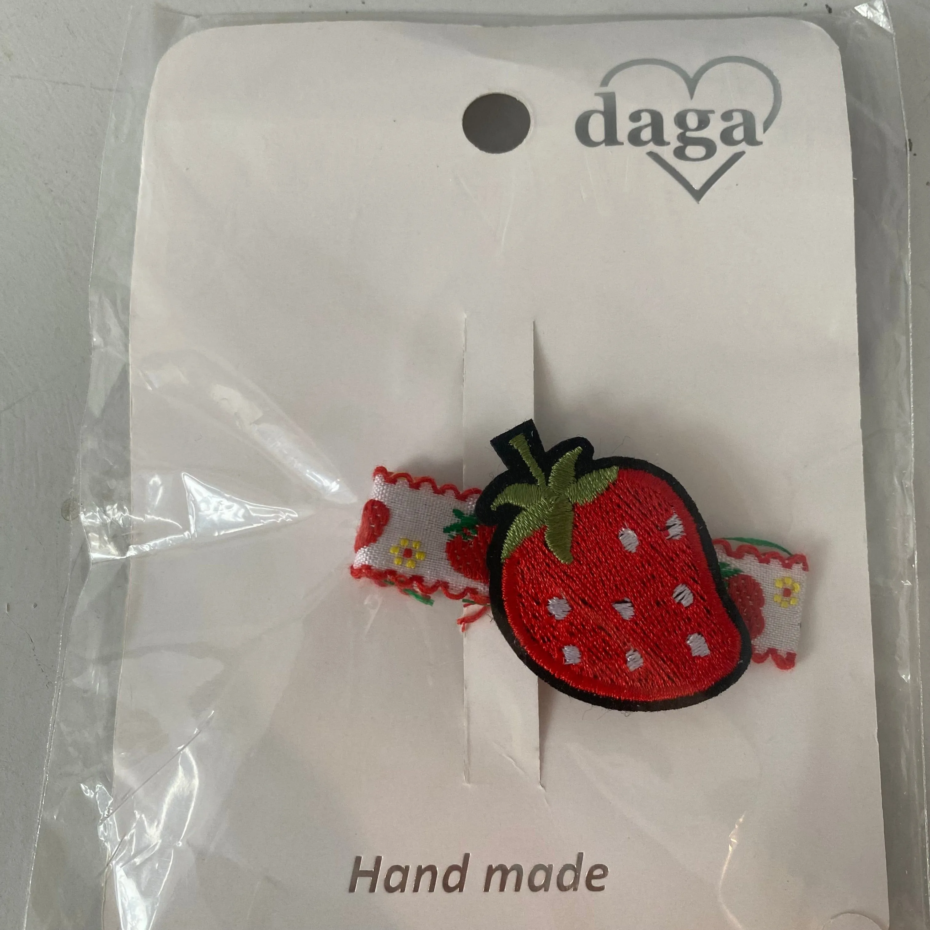 DAGA - Strawberry Clip