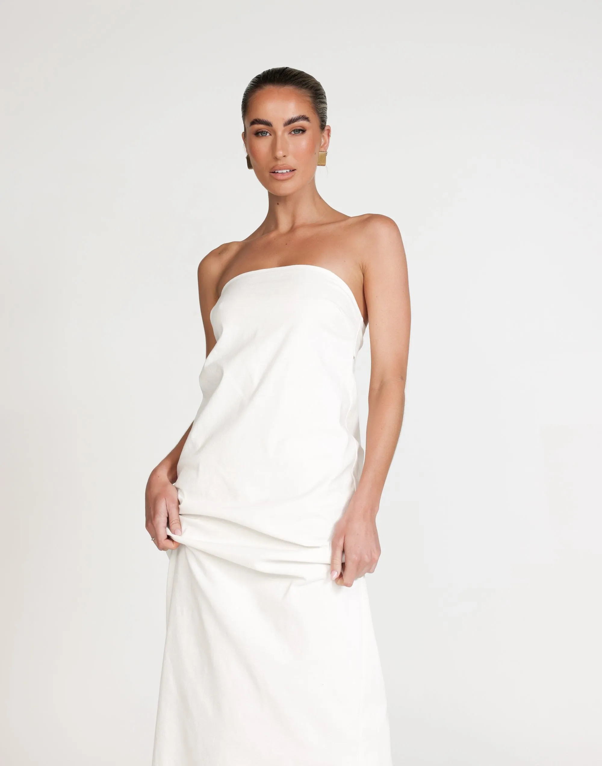 Hati Maxi Dress (White)