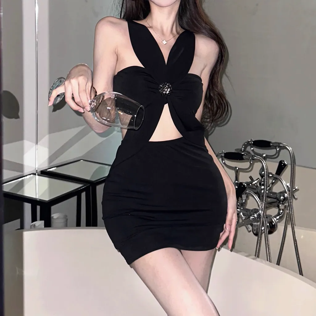 Petal Design Hollow Slim Black Dress